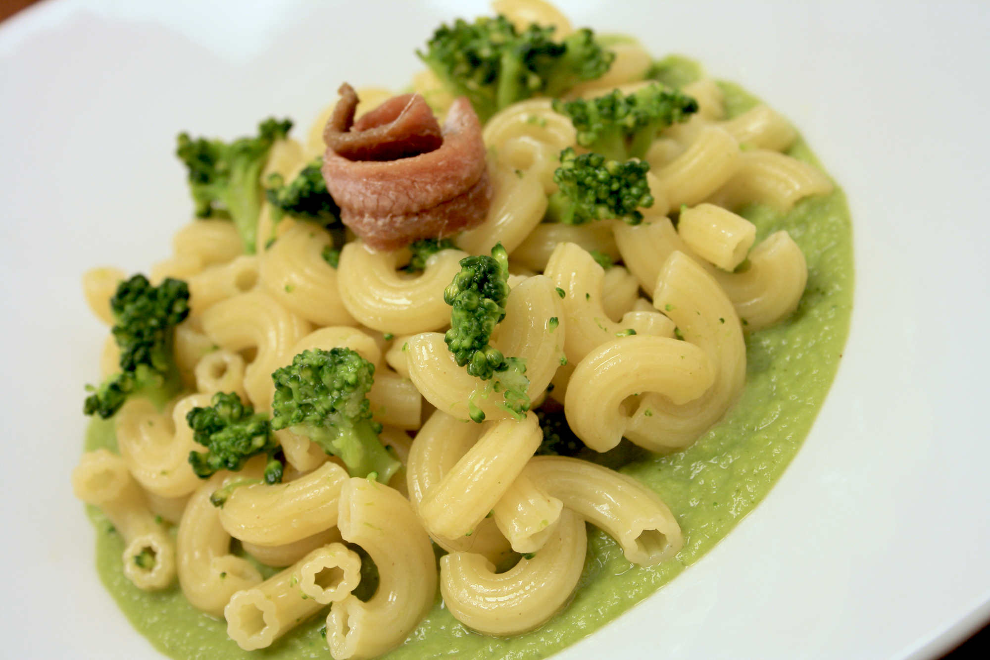 Ricetta gustiosa con Chiffari con broccoli e acciughe