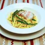 Maccarronis de Busa alla Carbonara con asparagi di stagione