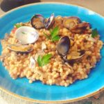 Fregula con vongole, telline e scorfano